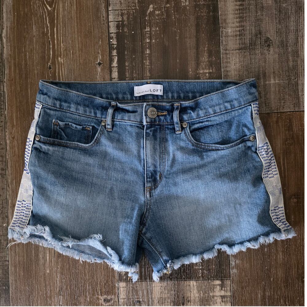 Loft "Made and Loved" Cut off Jean shorts Women's Size 26/2